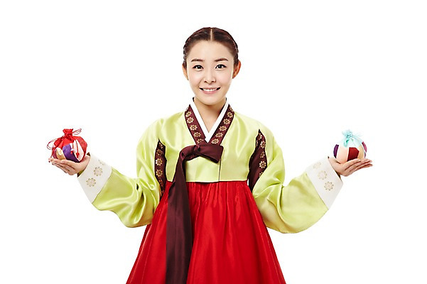 포토 JPG 스튜디오촬영 한국문화 한국전통 전통 여자 전통문화 복주머니 한국 실내 한명 미소 웃음 들기 누끼 사람 동양인 상반신 20대 성인 앞모습 한국인 전통의상 한복 신분 낭자 여자만 여자한명만 성인여자만 청년만 청년여자만 성인한명만 청년여자한명만 성인여자한명만 성인만 국내포토 1 동양문화 아시아 문화 뷰포인트 모션 전통소품 표정 인종 청년 내부 파일형식