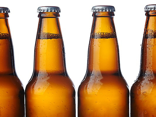 포토 JPG 스튜디오촬영 술병 유리병 맥주 주류 실내 사람없음 거품 뚜껑 물방울 알코올 병 병뚜껑 오브젝트 맥주병 맥주거품 국내포토 식기 음료 병_용기 내부 파일형식