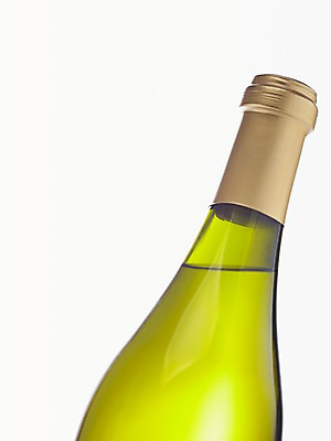포토 JPG 스튜디오촬영 음료 백그라운드 술병 유리병 주류 실내 누끼 사람없음 와인 알코올 병 화이트와인 음주 오브젝트 국내포토 식기 병_용기 내부 파일형식