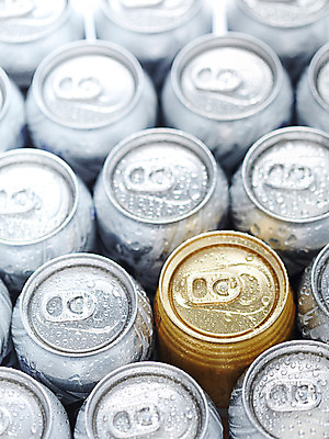 포토 JPG 스튜디오촬영 음료 컬러 배경화면 백그라운드 맥주 주류 실내 종류 근접촬영 사람없음 아웃포커스 금색 물방울 알코올 캔 음주 오브젝트 포인트 캔맥주 국내포토 뷰포인트 촬영기법 내부 금융 파일형식