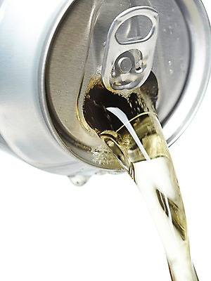 포토 JPG 스튜디오촬영 음료 줄기 백그라운드 맥주 주류 실내 누끼 사람없음 물방울 알코올 붓기 캔 음주 오브젝트 캔맥주 국내포토 식물 모션 내부 파일형식