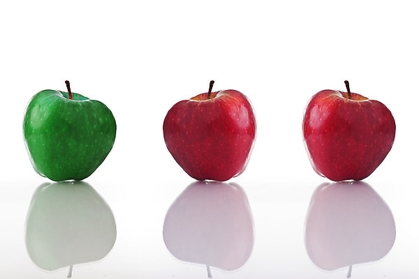 포토 JPG 해외이미지 음식 컨셉 농업 다이어트 과일 자연 건강 사람없음 빨간색 초록색 반사 주스 젖음 흰색 신선 달콤 사과 먹기 순수 오브젝트 에코 생태계 슛 칼로리 내추럴 고립 생태학 채식주의자 해외202004 해외포토 교육 산업 음료 컬러 모션 환경 맛 채식 파일형식 이미지허브