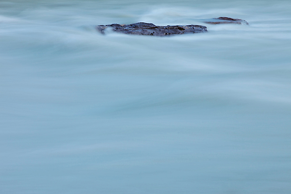 포토 JPG 해외이미지 물결 파도 바다 백그라운드 컨셉 곡선 모션 자연 표면 추상 수채화 사람없음 야외 물 파란색 강 환경 침묵 거품 폭포 젖음 흐름 추위 가을 바위 연못 액체 개울 떨어짐 매끈함 혼합 시원함 속도 질감 웨이브 부드러움 느림 내추럴 블러 터키석 파스텔톤 해외202004 해외포토 자연요소 계절 선 컬러 무늬 소리 돌_바위 감각 보석 생태계 파일형식 이미지허브