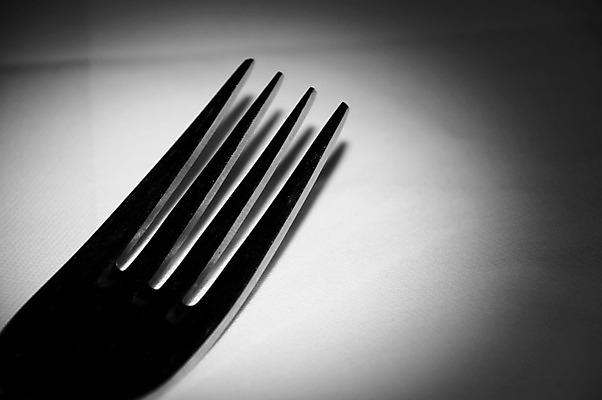 포토 JPG 해외이미지 포크 흑백 사람없음 저녁식사 도구 아침식사 은색 악마 먹기 점심식사 해외202004 해외포토 식기 컬러 모션 촬영기법 식사 파일형식 이미지허브