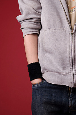 포토 JPG 해외이미지 드레스 옷 남자 신체 부분 사람 성인 사람없음 빨간색 묘사 지퍼 해외202004 해외포토 컬러 파일형식 이미지허브