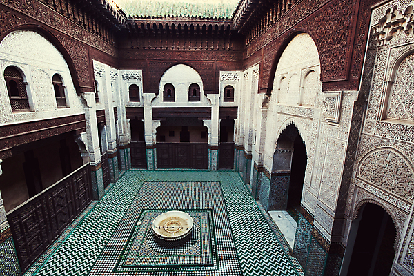 포토 JPG 해외이미지 전통 산업 여행 백그라운드 아프리카 휴가 풍경 사람없음 야외 장식 여름 파란색 컬러풀 세계 상점 정원 궁전 흰색 도시 역사 시장 재산 시원함 휴양지 모스크 모자이크 타운 모로코 강렬 스페인어 아랍어 안달루시아 옛날 지도책 해외202004 해외포토 계절 나라 컬러 고건축 책 금융 장소 스페인 이슬람교 파일형식 이미지허브