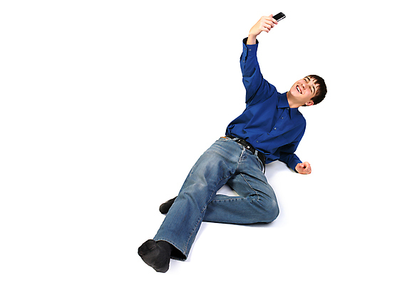 포토 JPG 해외이미지 백인 1 남자 얼굴 셔츠 모바일 바닥 한명 미소 사람 소년 10대 스마트폰 청춘 카메라 디지털 사진촬영 흰색 잡기 휴게실 발사 사진사 전화기 만족 그림 슛 조준 거짓말 고립 사춘기 셀룰러 해외202004 해외포토 서양인 감정 어린이 컬러 컨셉 상의 모션 청소년 표정 신체부위 전자제품 핸드폰 스마트기기 촬영 작가 파일형식 이미지허브