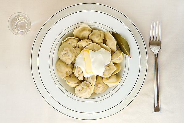 포토 JPG 해외이미지 전통 접시 음식 포크 포장 육류 돼지고기 요리 동양인 사람없음 식당 저녁식사 중국 어둠 소고기 가득함 크림 준비 반죽 슛 버터 설정 점심식사 폭식 경단 땅바닥 러시아인 보드카 페스츄리 해외202004 해외포토 서양인 식기 아시아 빵 식재료 바닥 주류 인종 상점 식사 파일형식 이미지허브