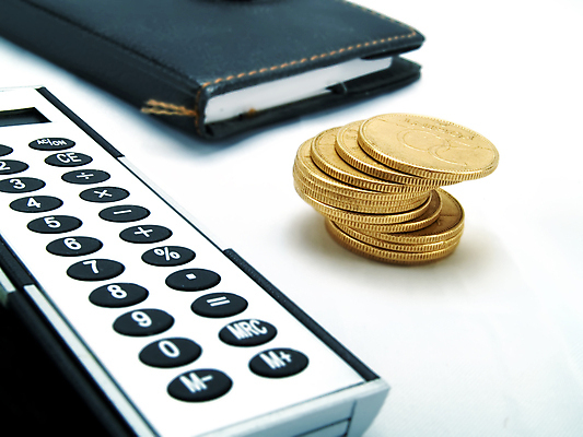 포토 JPG 해외이미지 돈 비즈니스 사람없음 책 숫자 달러 금속 동전 쪽지 공책 기계 계산기 달력 흰색 업무 작업 계산 황금 고급 우아함 은색 만족 이익 월급 수입 카운트 해외202004 해외포토 문자 감정 컬러 컨셉 재질 문구용품 장비 재산 파일형식 이미지허브