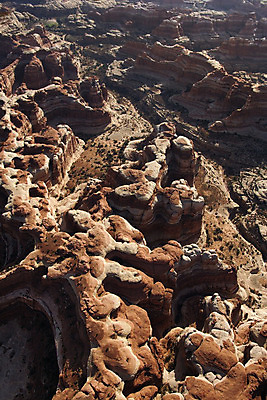 포토 JPG 해외이미지 여행 자연 휴가 안테나 풍경 사람없음 세로 미국 사막 암석 지형 지역 사암 서쪽 지리 지질 지질학 해외202004 해외포토 교육 북아메리카 통신 돌_바위 방향 생태계 파일형식 이미지허브