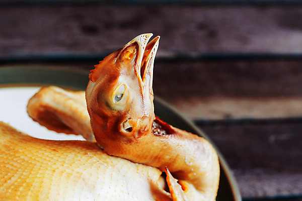 포토 JPG 해외이미지 전통 접시 음식 크리스마스 탁자 휴가 마늘 육류 요리 사람없음 목재 식당 저녁식사 치킨 흰색 축하 뜨거움 황금 그릴 자르기 굽기 피부 향신료 준비 추수감사절 핸드메이드 해외202004 해외포토 나무 식기 기념일 기독교 컬러 가구 컨셉 채소 식재료 재료 모션 주방용품 신체부위 상점 식사 구이 닭고기요리 향미료 파일형식 이미지허브