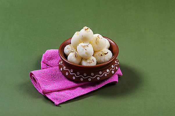 포토 JPG 해외이미지 디저트 사람없음 도자기 원형 사기그릇 냅킨 인도음식 해외포토 도형 그릇 음식 동양음식 파일형식 이미지허브