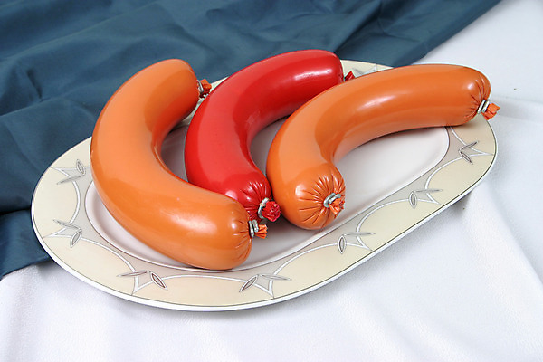 포토 JPG 해외이미지 접시 음식 조각 재료 건강 육류 돼지고기 스테이크 사람없음 소고기 추위 흰색 소시지 자르기 먹기 준비 베이컨 식품점 해외202004 해외포토 식기 컬러 식재료 모션 서양음식 상점 가공식품 파일형식 이미지허브