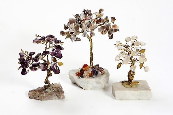 포토 JPG 해외이미지 나무 행복 문화 미술 사람없음 장식 빛 갈색 피규어 흰색 행운 작음 보석 제비꽃 기념품 철사 동쪽 고립 인공 해외202004 해외포토 식물 꽃 감정 컬러 컨셉 문화예술 미니어처 크기 광석 방향 오브젝트 파일형식 이미지허브