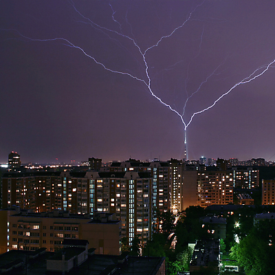 포토 JPG 해외이미지 야경 하늘 사람없음 야외 건물 번개 러시아 폭풍 뇌우 모스크바 해외202004 해외포토 건축물 유럽 날씨 야간 파일형식 풍경_경치 이미지허브