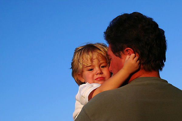 포토 JPG 해외이미지 남자 아들 어린이 가족 함께함 사랑 사람 소년 성인 야외 두명 청춘 부모 아기 잡기 아빠 달콤 위로 걸음마 결백 카피스페이스 안락 해외202004 해외포토 감정 컨셉 관계 모션 공백 맛 파일형식 이미지허브