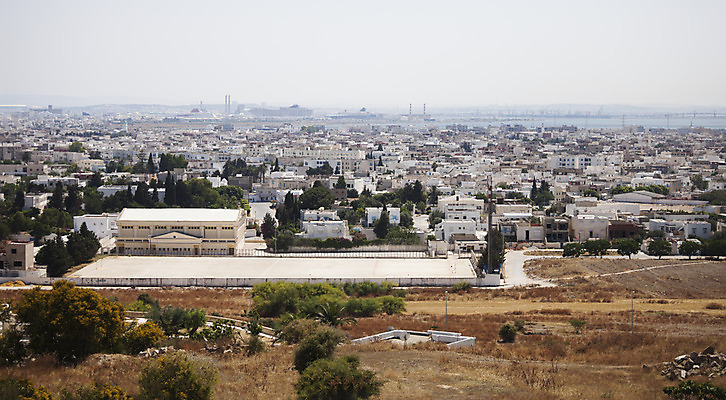 포토 JPG 해외이미지 바다 여행 건축양식 교통시설 아프리카 산 주택 파노라마 사람없음 건물 여름 도시풍경 마을 항구 흰색 도시 크루즈 지중해 언덕 지역 승객 포트 옛날 튀니지 해외202004 해외포토 건축물 계절 건축 나라 컬러 교통 배_교통 촬영기법 풍경 시설 파일형식 이미지허브