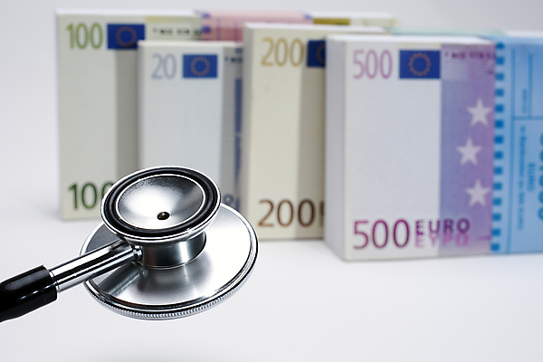 포토 JPG 해외이미지 스튜디오촬영 직업 남자 종이 지폐 돈 청진기 독일 병원 사람 사람없음 금융 약 건강관리 장비 저축 의사 유로 흰색 재산 질병 흰배경 작업도구 고립 스테인레스 수수료 해외202004 해외포토 유럽 컬러 백그라운드 의학 의료기기 실내 건강 관리 경제 의료진 도구 요금 파일형식 이미지허브