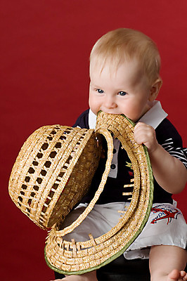 포토 JPG 해외이미지 얼굴 어린이 한명 웃음 사람 기쁨 표현 아기 작음 호기심 걸음마 천진난만 해외202004 해외포토 1 감정 컨셉 모션 표정 신체부위 크기 파일형식 이미지허브