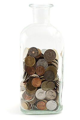 포토 JPG 해외이미지 여행 돈 유리 미래 사람없음 금융 금속 동전 저축 흰색 항아리 변화 재산 혼합 수집 투자 상업 모음 계좌 센트 옛날 해외202004 해외포토 컬러 컨셉 비즈니스 재질 한글 경제 도자기 파일형식 이미지허브