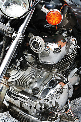 포토 JPG 해외이미지 교통시설 거리 사람없음 빛 반사 금속 자전거 힘 기계 운전 에너지 자유 오토바이 우아함 닫기 휘발유 은색 승차 크루즈 땅 철 묘사 오브젝트 속도 복고 신호 순환 탱크 연료 엔진 정비공 사이클링 모터 냉각기 라이더 실린더 해외202004 해외포토 컬러 교통 컨셉 배_교통 모션 재질 바이크 기술자 석유 육상스포츠 시설 파일형식 이미지허브