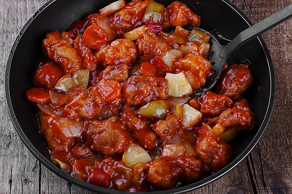 포토 JPG 해외이미지 전통 접시 아시아 음식 토마토 과일 양파 건강 육류 돼지고기 요리 동양인 사람없음 빨간색 초록색 식사 저녁식사 중국 당근 튀김 신선 달콤 맛 먹기 파인애플 후추 점심식사 깊이 해외202004 해외포토 식기 나라 컬러 컨셉 채소 식재료 모션 뿌리채소 인종 향신료 열대과일 파일형식 이미지허브