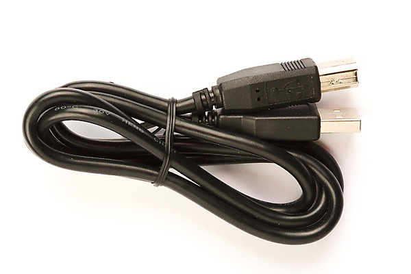 포토 JPG 해외이미지 백그라운드 이동 비즈니스 통신 놀이 버스 기술 사람없음 야외 컴퓨터 사무실 디지털 자료 정보 흰색 플러그 은색 쥐 연결 접속 USB 속도 철사 수납 소통 스캐너 인터페이스 충전기 하드웨어 해외202004 해외포토 육상교통 컬러 컨셉 대중교통 전자제품 기계 설치류 충전 파일형식 이미지허브