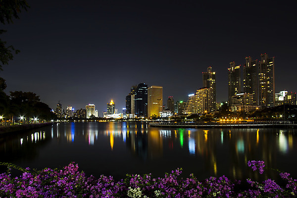 포토 JPG 해외이미지 구름 아시아 호수 야경 태국 하늘 호텔 아파트 사람없음 야외 건물 세트 도시풍경 맑음 고층빌딩 새벽 방콕 대도시 진짜 해외202004 해외포토 자연요소 건축물 나라 숙소 날씨 주택 풍경 빌딩 도시 야간 파일형식 풍경_경치 이미지허브