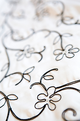 포토 JPG 해외이미지 드레스 옷 여자 꽃 결혼 백그라운드 패턴 추상 휴가 이벤트 사람없음 유행 검은색 흰색 축하 가운 우아함 저녁 구슬 싱글 질감 부드러움 자수 예복 천진난만 해외202004 해외포토 식물 컬러 컨셉 무늬 사람 감각 야간 파일형식 이미지허브