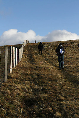 포토 JPG 해외이미지 구름 하늘 산 국립공원 풍경 사람없음 야외 목재 초록색 파란색 울타리 운동 걷기 트래킹 바위 시골 큼 일반 스노든산 해외202004 해외포토 자연요소 나무 공원 컬러 재료 모션 레저 건강 담장 돌_바위 크기 파일형식 이미지허브