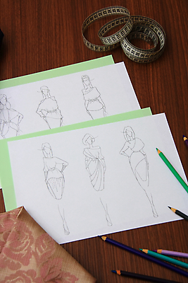 포토 JPG 해외이미지 모델 직업 라이프스타일 손 디자인 응시 드레스 옷 여자 종이 일러스트 탁자 직장 창조 사람없음 그래픽 사무실 연필 유행 직물 작업 작업실 디자이너 스케치 측정 준비 싱글 그림 재단사 스타일 해외202004 해외포토 시선 가구 회사 비즈니스 학용품 미술 사람 생활 신체부위 필기구 파일형식 이미지허브