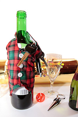 포토 JPG 해외이미지 전통 기념일 음료 결혼 유리 휴가 새로움 새해 기념 주류 이벤트 사람없음 장식 빨간색 파티 크래커 와인 축제 재킷 운전 축하 알코올 생일 액체 황금 도박 샴페인 크리스탈 USB 연도 주사위 건배 기회 중독 알코올중독 해외202004 해외포토 컬러 컨셉 모션 재질 쿠키 외투 광석 파일형식 이미지허브