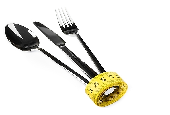 포토 JPG 해외이미지 라이프스타일 식기 음식 백그라운드 포크 컨셉 다이어트 아이디어 건강 식이요법 사람없음 빛 노란색 금속 숟가락 흰색 칼 은색 몸무게 먹이 자르기 먹기 비만 날씬함 측정 테이프 계량기 돌봄 분실 얇은 영양분 적자 해외202004 해외포토 컬러 모션 재질 문구용품 수저 생활 몸매 파일형식 이미지허브