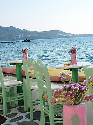 포토 JPG 해외이미지 전통 꽃 유럽 바다 섬 여행 건축양식 자연 하늘 휴가 휴식 산 주택 사람 사람없음 여름 파란색 흰색 도시 지중해 그리스 베네치아 타운 그리스인 해외202004 해외포토 서양인 식물 계절 건축 나라 컬러 컨셉 건물 이탈리아 생태계 파일형식 이미지허브