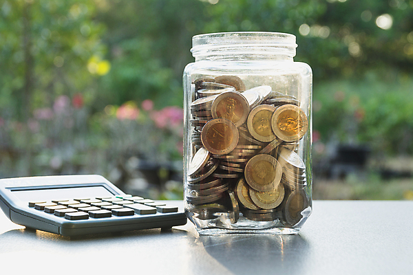 포토 JPG 해외이미지 손 백그라운드 컨셉 돈 비즈니스 성공 그래프 아이디어 사람없음 금융 경제 쌓기 달러 금속 동전 저축 성장 흰색 항아리 변화 시장 재산 주식 컨테이너 투자 상승 이익 회계 보험 대출 계좌 수입 자금 해외202004 해외포토 산업 컬러 모션 재질 신체부위 도자기 파일형식 이미지허브