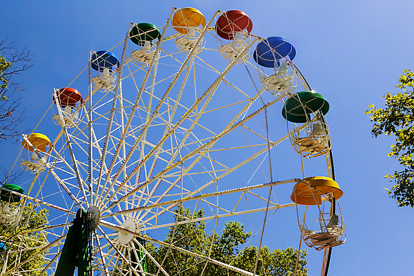 포토 JPG 해외이미지 전통 여행 패턴 건축양식 가족 모션 하늘 날씨 휴식 사람 사람없음 빨간색 여름 파란색 맑음 기쁨 시험 축하 바퀴 원형 정상 서커스 회전목마 공평 리뷰 철강 해외202004 해외포토 도형 계절 교육 건축 감정 컬러 컨셉 무늬 관계 놀이기구 파일형식 이미지허브