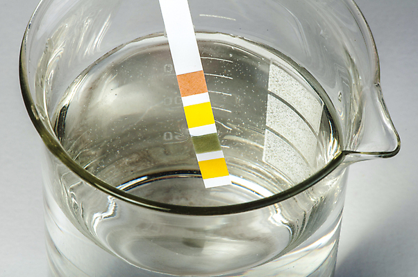 포토 JPG 해외이미지 종이 조각 과학 학교 유리 건강 실험 사람없음 빨간색 물 약 노란색 막대기 실험실 선택 지시 위험 분석 측정 생물학 비커 해결 기본 반응 방법 신맛 제어 화학물질 해외202004 해외포토 자연요소 교육 컬러 컨셉 의학 모션 재질 실험기구 화학 맛 파일형식 이미지허브