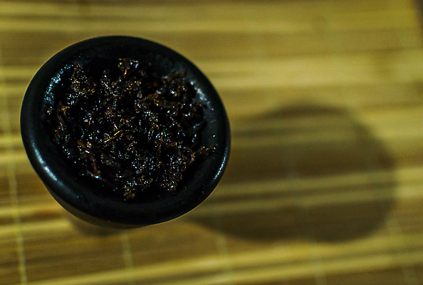 포토 JPG 해외이미지 전통 손 문화 커피 백그라운드 과일 탁자 휴식 쟁반 담배 동양인 사람없음 빨간색 물 식당 카페 연기 중앙 달콤 맛 은박지 준비 점토 숯 통조림 동쪽 연소 석탄 아랍어 해외202004 튀르키예 해외포토 자연요소 아시아 음료 컬러 가구 컨셉 인종 신체부위 상점 방향 파일형식 이미지허브