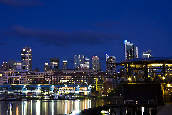 포토 JPG 해외이미지 야경 사람없음 야외 건물 도시풍경 항구 호주 시드니 해외202004 해외포토 건축물 교통시설 풍경 도시 오세아니아 야간 파일형식 풍경_경치 이미지허브