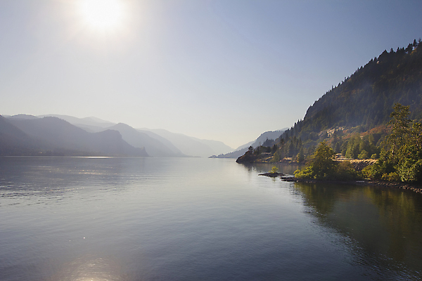 포토 JPG 해외이미지 나무 여행 하늘 산 풍경 사람없음 물 파란색 강 태양 반사 골짜기 광선 고속도로 콜롬비아 태평양 지역 암초 뿌연 워싱턴 해외202004 해외포토 자연요소 식물 도로 바다 컬러 자연 미국 남아메리카 파일형식 이미지허브