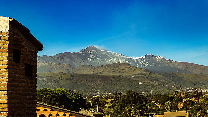 포토 JPG 해외이미지 유럽 바다 섬 여행 낚시 산 파노라마 풍경 사람없음 마을 이탈리아 도시 만 보트 작음 지중해 엽서 포트 타운 해외202004 해외포토 나라 배_교통 레저 촬영기법 크기 편지 파일형식 이미지허브