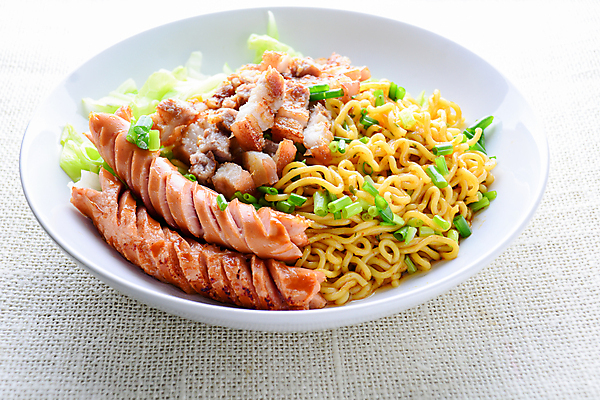 포토 JPG 해외이미지 전통 접시 문화 음식 백그라운드 채소 양파 파스타 건강 마늘 육류 돼지고기 요리 동양인 사람없음 빨간색 초록색 갈색 노란색 식당 일본 식사 저녁식사 치킨 중국 당근 튀김 흰색 신선 면 소시지 맛 그릴 정상 먹기 국수 매움 양배추 후추 점심식사 해외202004 해외포토 식기 아시아 컬러 컨셉 식재료 모션 주방용품 뿌리채소 서양음식 인종 상점 면류 가공식품 향신료 닭고기요리 파일형식 이미지허브