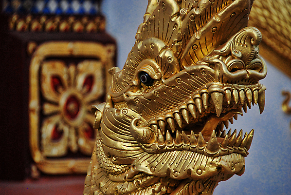 포토 JPG 해외이미지 나무 아시아 전통문화 여행 불교 건축양식 태국 사람없음 야외 컬러풀 조각상 농촌 역사 열대기후 해외202004 해외포토 식물 전통 건축 나라 종교 문화 컬러 조형물 시골 파일형식 이미지허브