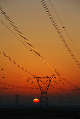 포토 JPG 해외이미지 오렌지 하늘 사람없음 태양 힘 에너지 전선 전염 철탑 해외202004 해외포토 자연요소 과일 탑 질병 감염 파일형식 이미지허브