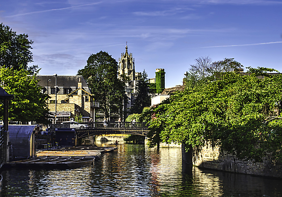 포토 JPG 해외이미지 공원 휴가 영국 잉글랜드 사람없음 야외 강 평화 침묵 도시 보트 편안함 운하 대칭 왕국 해외202004 해외포토 공공시설 유럽 컨셉 배_교통 소리 감각 파일형식 이미지허브