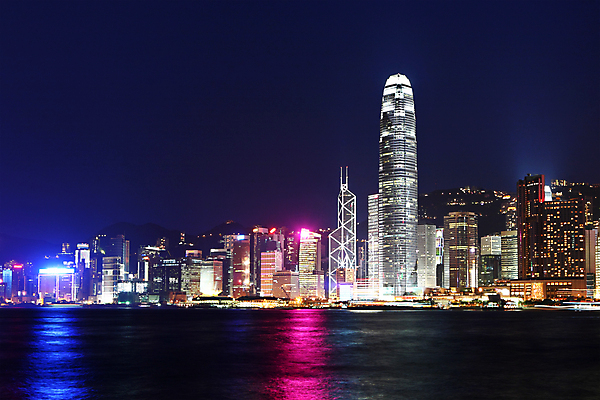 포토 JPG 해외이미지 아시아 야경 하늘 사람없음 야외 건물 도시풍경 항구 고층빌딩 중국 홍콩 해외202004 해외포토 건축물 나라 교통시설 풍경 빌딩 도시 야간 파일형식 풍경_경치 이미지허브