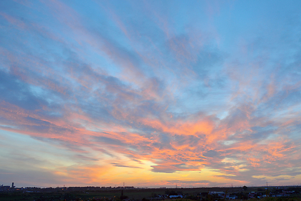 포토 JPG 해외이미지 구름 백그라운드 오렌지 자연 벽지 하늘 추상 따뜻함 사람없음 빨간색 파란색 빛 컬러풀 햇빛 태양 노란색 평화 일출 맑음 황혼 일몰 새벽 자유 뜨거움 분위기 황금 신비 질감 해군 드라마 천국 강렬 웅장함 해외202004 해외포토 자연요소 컬러 컨셉 무늬 과일 날씨 군대 노을 생태계 파일형식 이미지허브