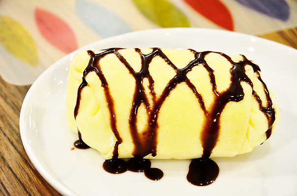 포토 JPG 해외이미지 접시 음식 백그라운드 휴식 디저트 사람없음 식당 초콜릿 달콤 부드러움 해외202004 해외포토 식기 컨셉 상점 감각 맛 파일형식 이미지허브