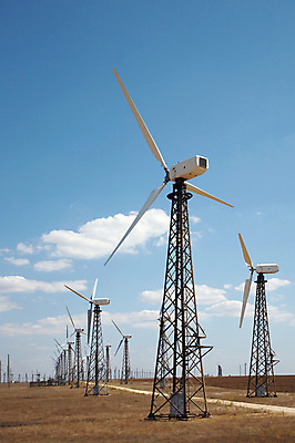 포토 JPG 해외이미지 식물 구름 산업 밭 자연 하늘 바람 풍경 사람없음 초록색 파란색 농장 환경 탑 힘 재활용 풍차 발전기 에너지 변화 역 보호 자원 세대 유지 혁명 개발 이산화탄소 효율 공급 해외202004 해외포토 자연요소 건축물 컬러 컨셉 농업 교통시설 날씨 발전소 친환경 생태계 파일형식 이미지허브