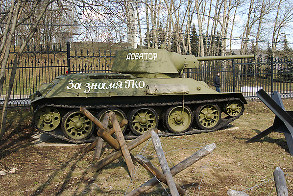 포토 JPG 해외이미지 공원 무기 사람없음 공구 도시 큼 박물관 군용 전쟁 러시아 탱크 천연기념물 러시아인 모스크바 필승 해외202004 해외포토 서양인 공공시설 유럽 군대 도구 우승 크기 파일형식 이미지허브